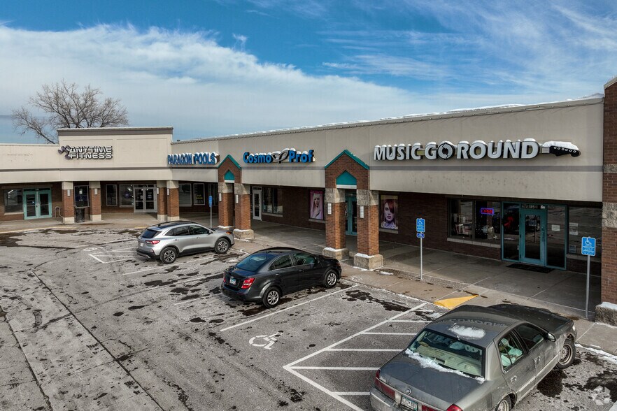 More Photos Of 1240-1570 Frontage Rd W, Stillwater Storefront For Lease