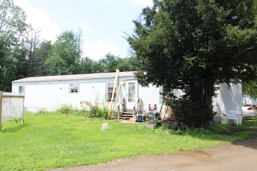 More Photos Of 27 Main St, Sinclairville Manufactured Housing Mobile Home Park For Sale