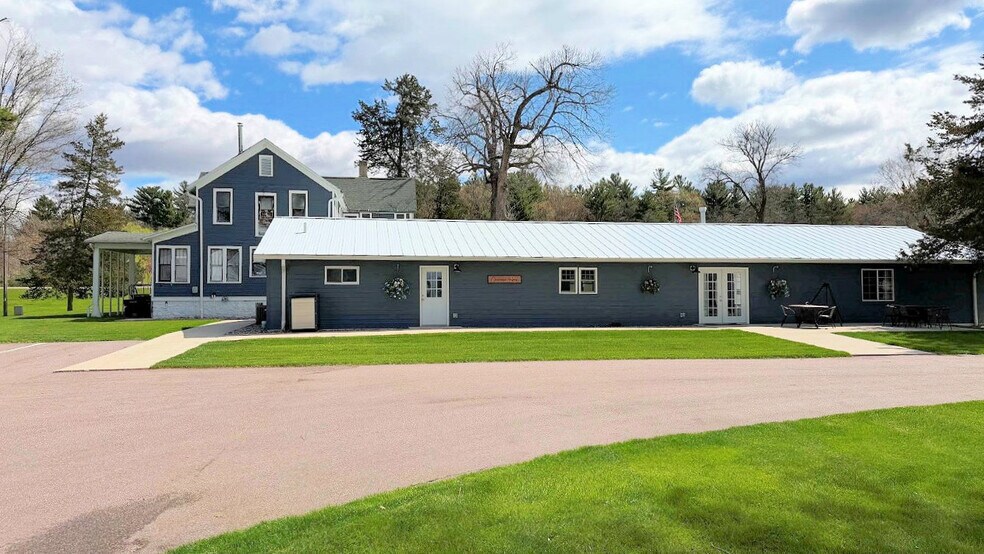 More Photos Of 3884 S Gillette Dr, Wisconsin Dells Lodge Meeting Hall For Sale