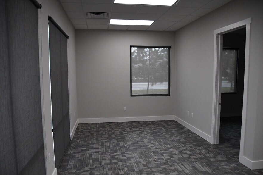 More Photos Of 28809 Hardin Store Rd, Magnolia Office For Lease