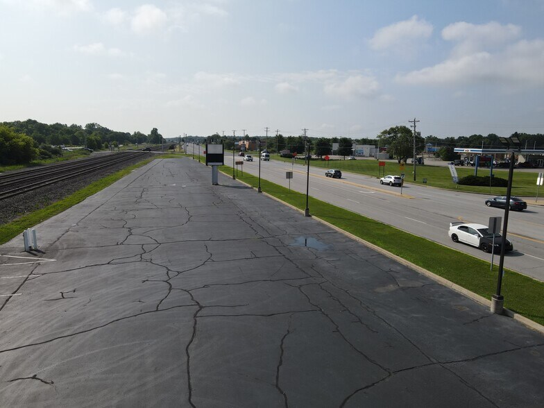 More Photos Of 23119 US Highway 33, Elkhart Storefront For Lease