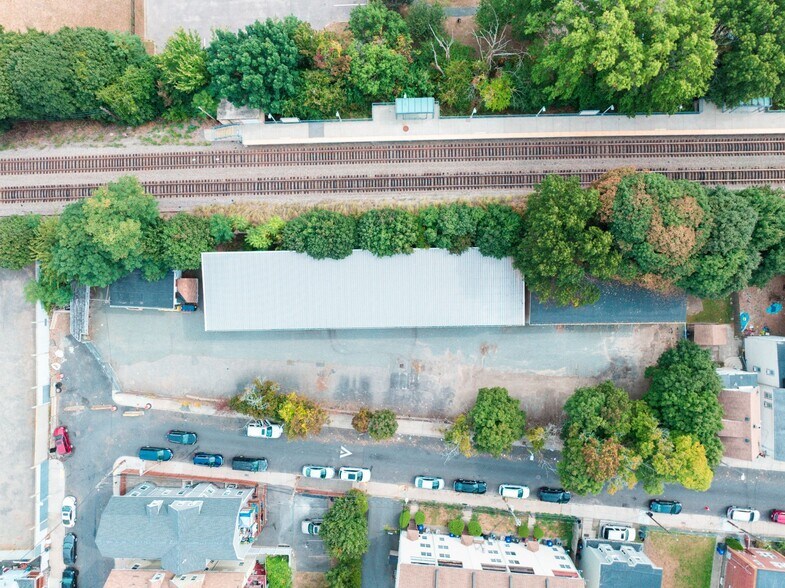 More Photos Of 167 Devon St, Boston Industrial For Lease