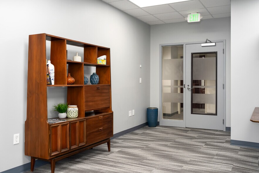 More Photos Of 3918 Montclair Rd, Birmingham Office For Sale