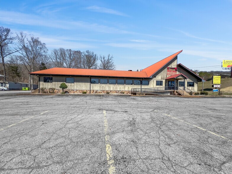 More Photos Of 15371 Highway 13 S, Hurricane Mills General Retail For Sale