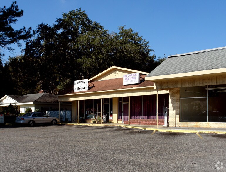 More Photos Of 6376-A Sc-162, Hollywood Storefront For Sale