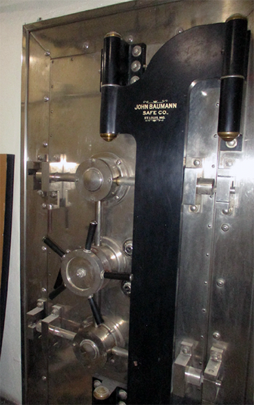 More Photos Of 1008-1010 Locust St, Saint Louis Office For Sale