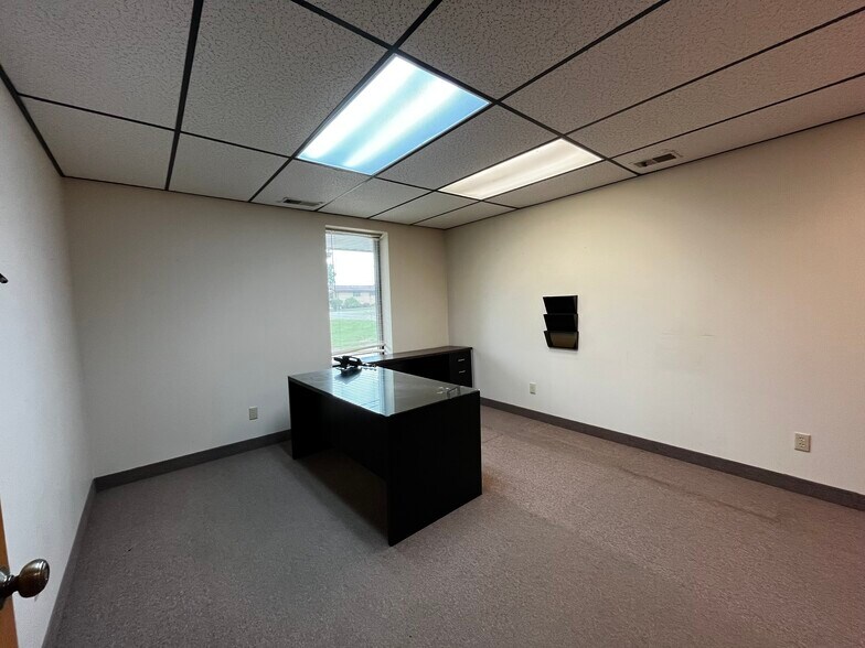 More Photos Of 2488 Williams Hwy, Williamstown Distribution For Lease