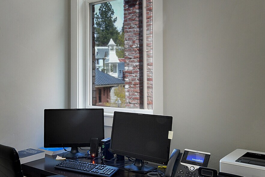 More Photos Of 100 Union St, Nevada City Office For Sale