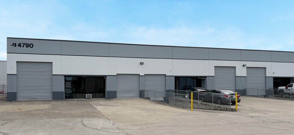 More Photos Of 4790 Frontier Way, Stockton Warehouse For Lease