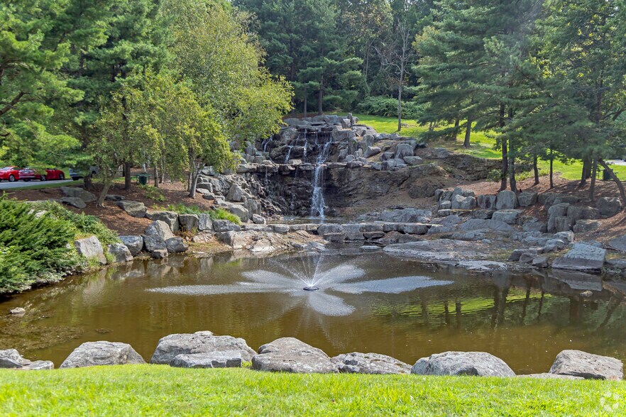 More Photos Of 500 Mamaroneck Ave, Harrison Office For Lease