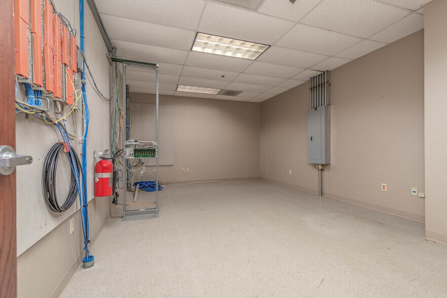 More Photos Of 717 N 16th St, Saint Louis Office For Lease
