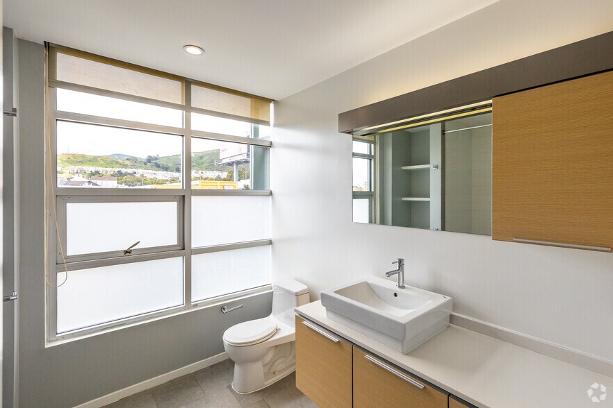 More Photos Of 2665 Geneva Ave, Daly City Apartments For Lease