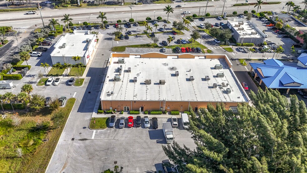 More Photos Of 2620-2644 SE Federal Hwy, Stuart Freestanding For Sale