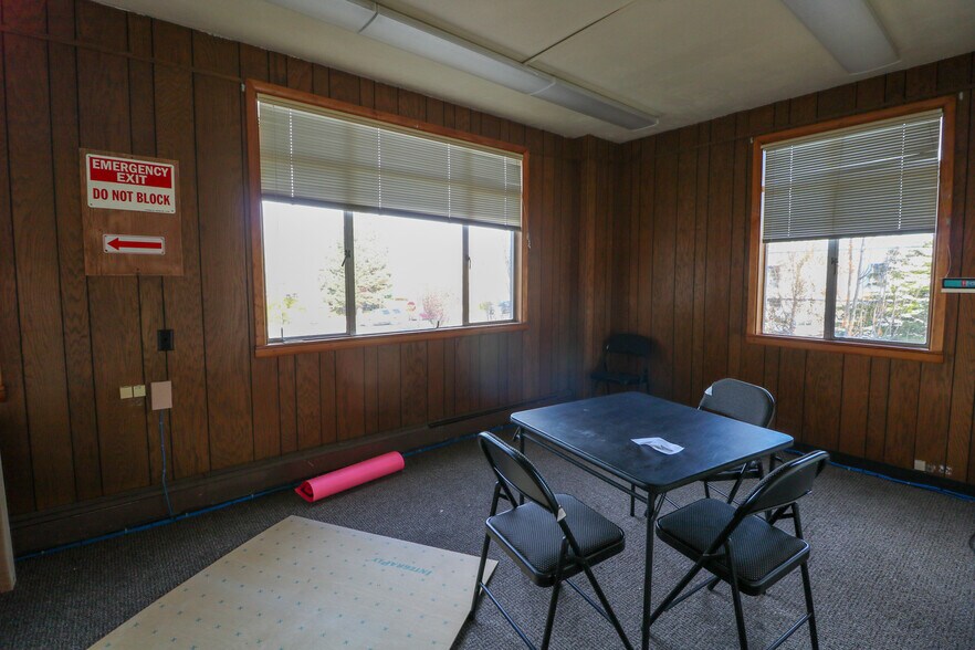 More Photos Of 320 Central Ave, Coos Bay Office For Sale
