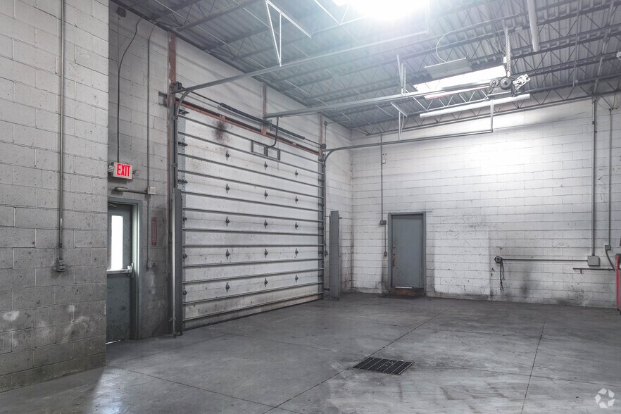 More Photos Of 1729 Pennsylvania Ave, Monaca Manufacturing For Lease