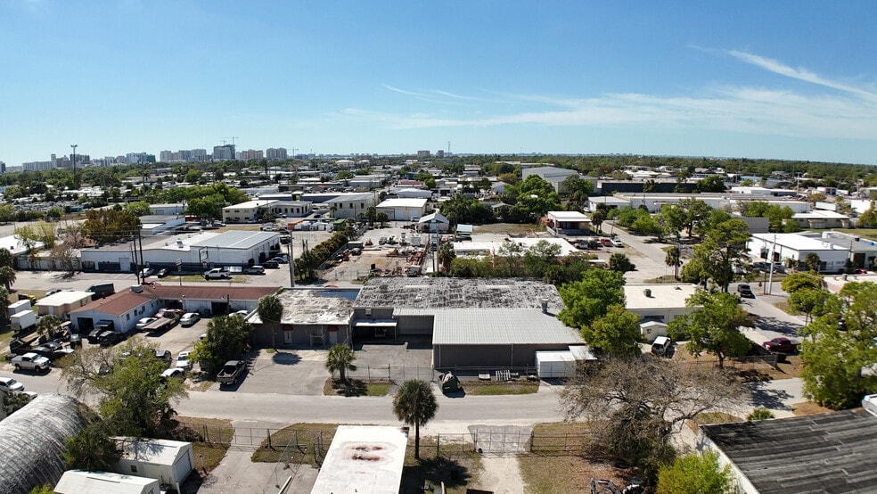 More Photos Of 1312 N Lime Ave, Sarasota Manufacturing For Sale