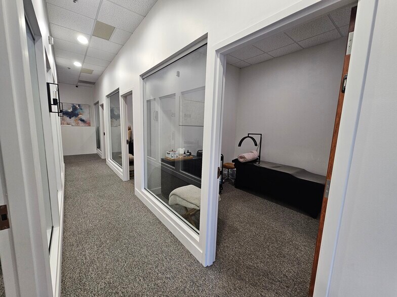 More Photos Of 3960 Old Milton Pky, Alpharetta Storefront Retail Office For Lease