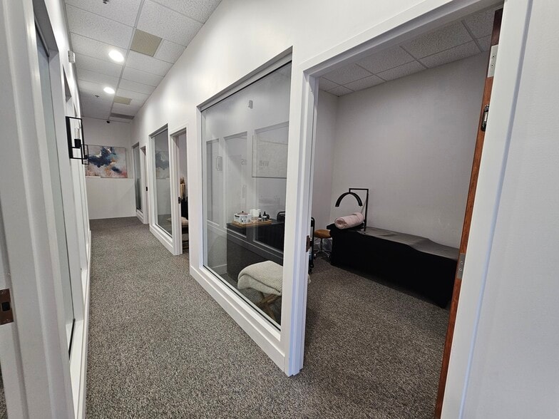 More Photos Of 3960 Old Milton Pky, Alpharetta Storefront Retail Office For Lease