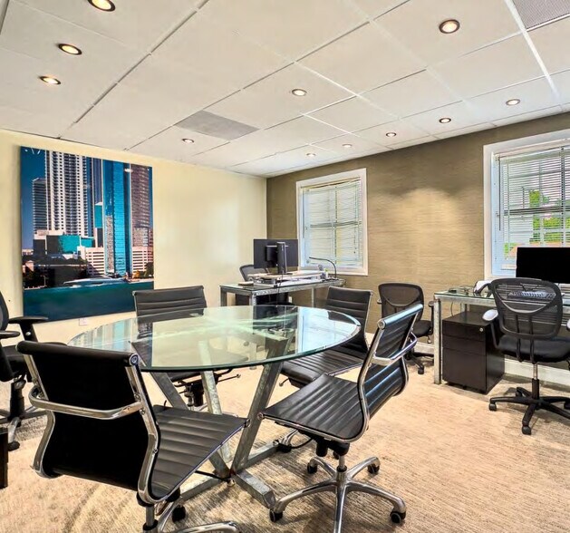 More Photos Of 4627 Ponce de Leon Blvd, Coral Gables Office For Lease