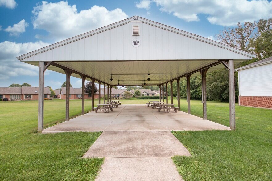 More Photos Of 733 Country Club Dr, Xenia Religious Facility For Sale