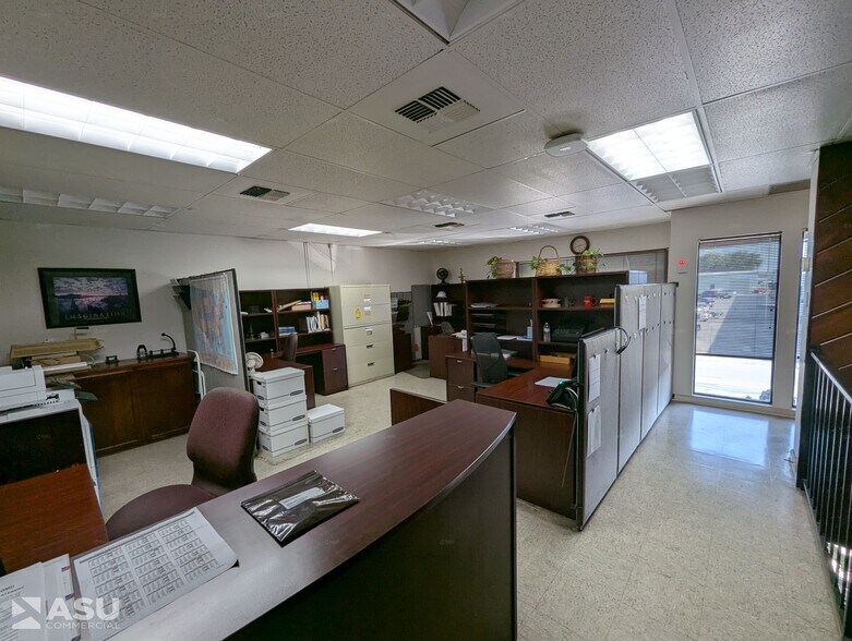 More Photos Of 3912 Gilmore Ave, Bakersfield Warehouse For Lease