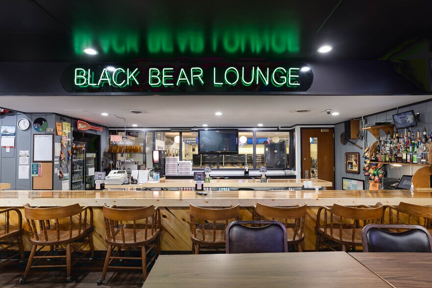 More Photos Of 400 Main St, White Pine Hotel For Sale