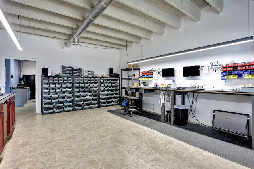 More Photos Of 3496 NE 12th Ter, Oakland Park Warehouse For Sale