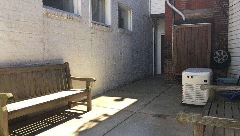 More Photos Of 1817 E Carson St, Pittsburgh Office For Lease