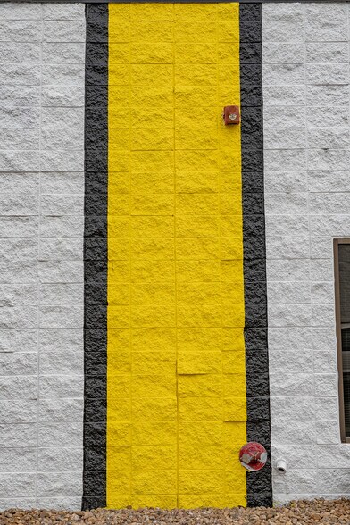 More Photos Of 8200 E Pacific Pl, Denver Unknown For Lease