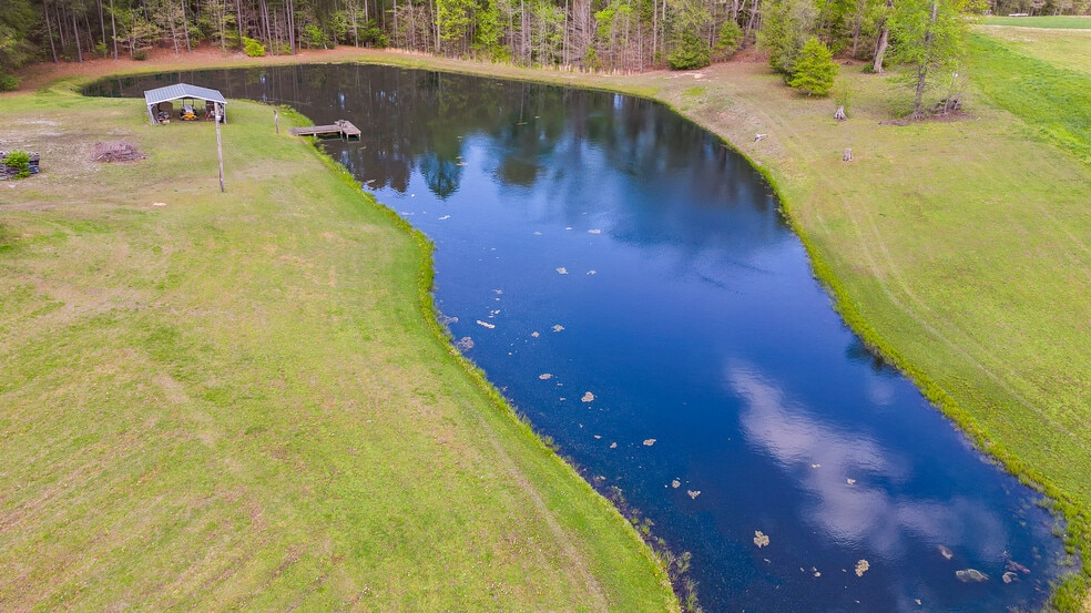 More Photos Of 6663 Highway 58, Buffalo Junction Storefront Retail Office For Sale