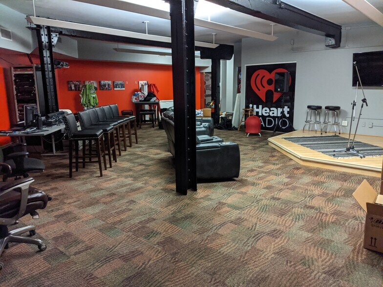 More Photos Of 101 Pine St, Dayton Office For Lease