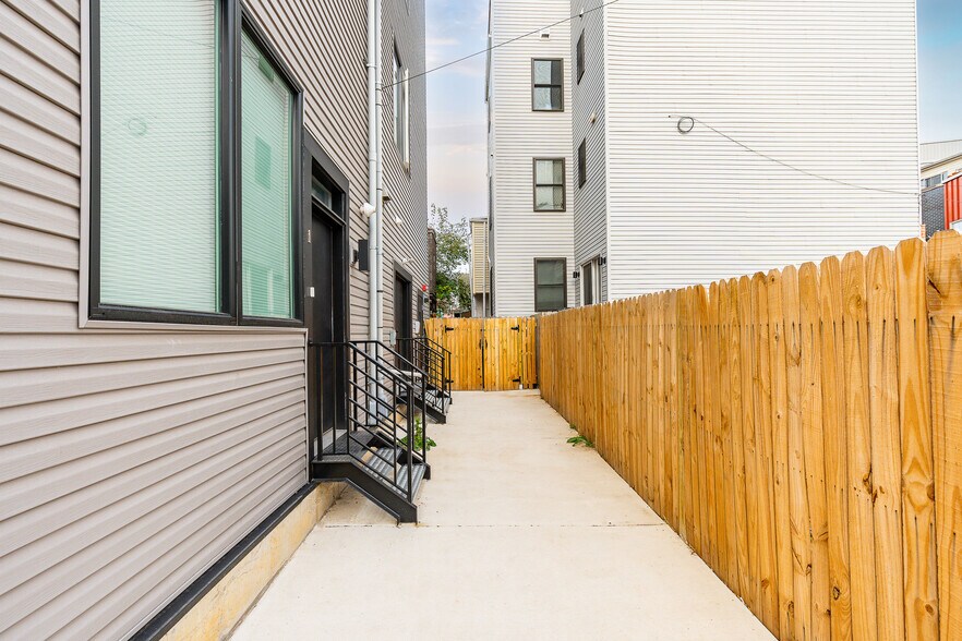 More Photos Of 2301 Frankford Ave, Philadelphia Apartments For Sale