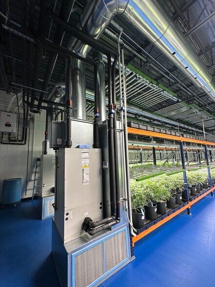 More Photos Of 246 Suffolk Ln, Gardner Manufacturing For Sale