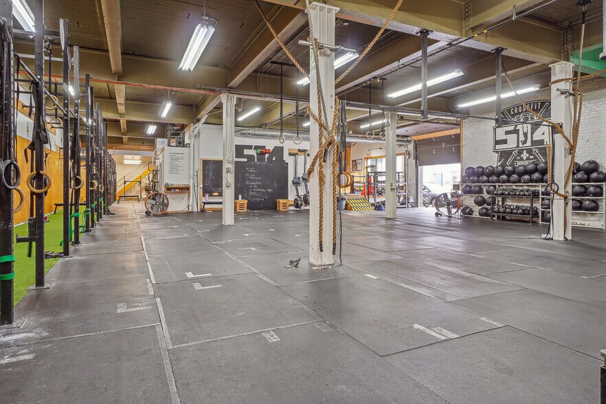 More Photos Of 1000 Rue Hickson, Verdun Office For Lease