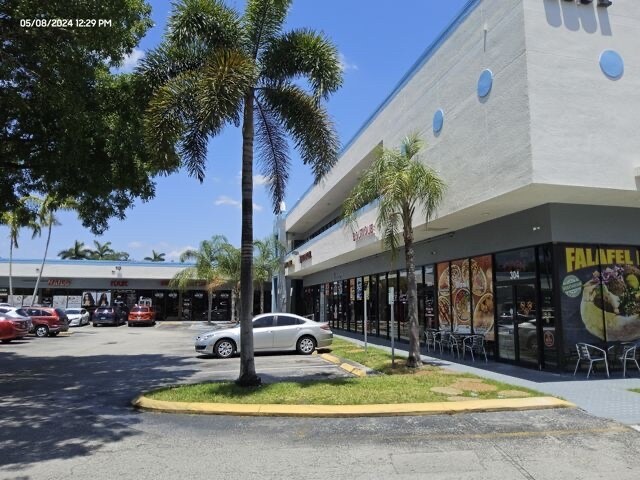 Primary Photo Of 3801 N University Dr, Sunrise Storefront Retail Office For Lease