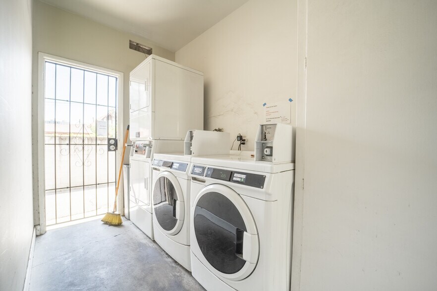 More Photos Of 610 N Oakland Ave, Pasadena Apartments For Sale