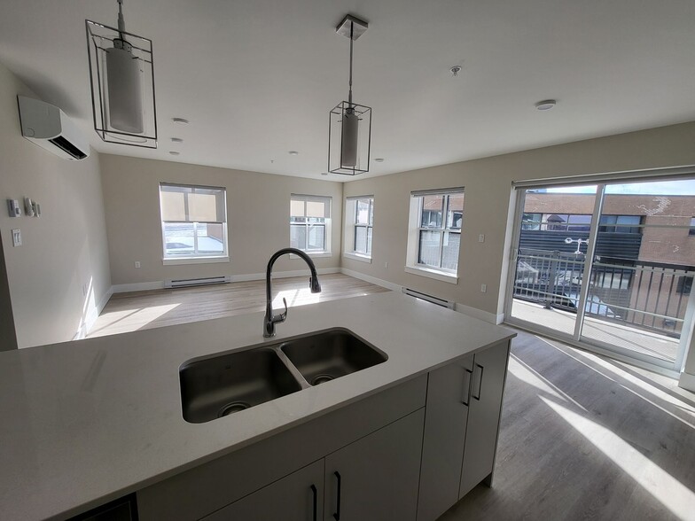 More Photos Of 67 Suffolk St, Riverview Apartments For Sale