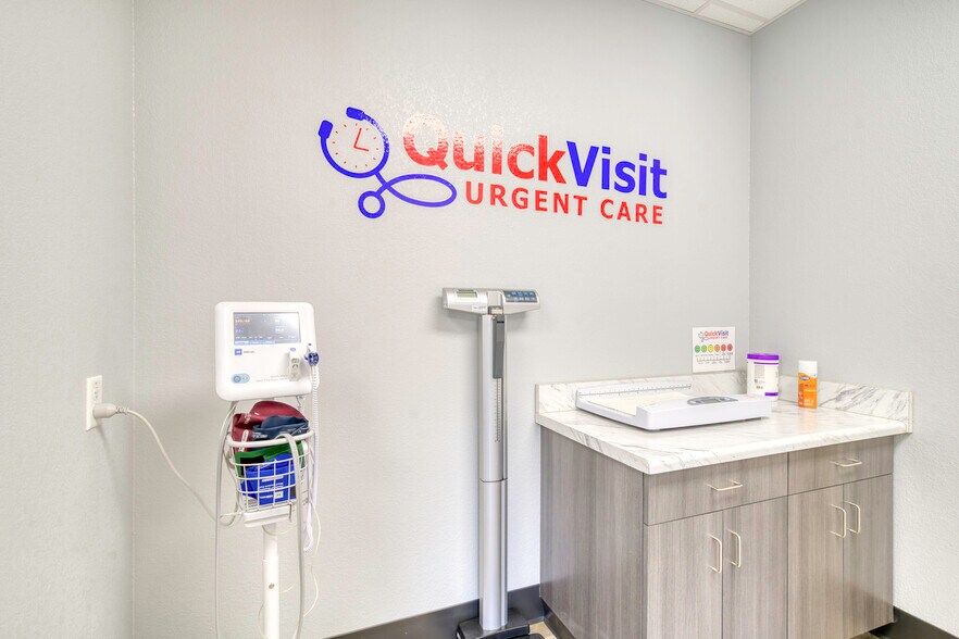 More Photos Of 2006 East Main, Madisonville Medical For Lease