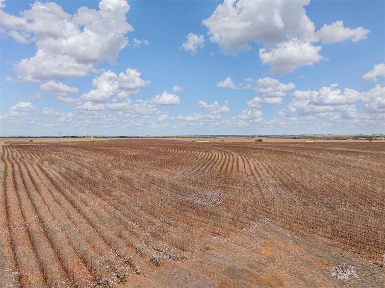 More Photos Of 000 Wells Lane, Manor Land For Sale
