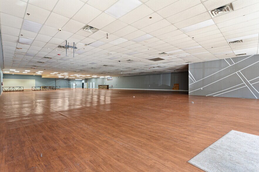 More Photos Of 5607 Germantown Ave, Philadelphia General Retail For Lease