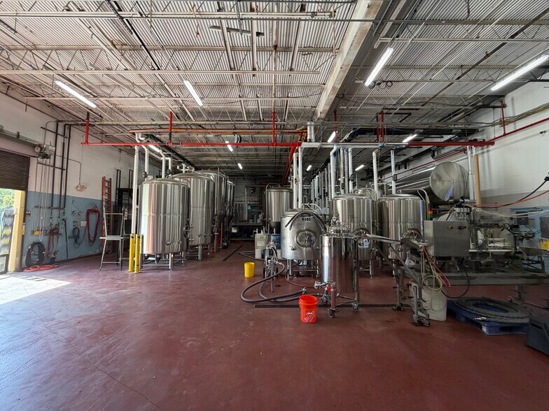 More Photos Of 4101 N Florida Ave, Tampa General Retail For Lease