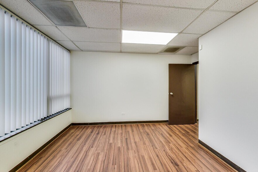 More Photos Of 5097 N Elston Ave, Chicago Medical For Lease