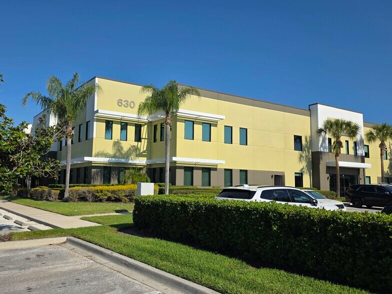 More Photos Of 630 Brooker Creek Blvd, Oldsmar Service For Sale