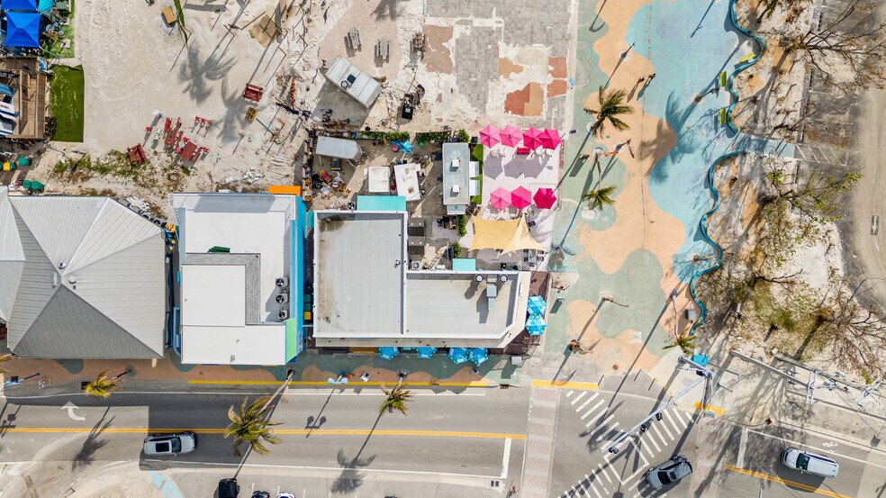 More Photos Of 80 Old San Carlos Blvd, Fort Myers Beach Restaurant For Sale