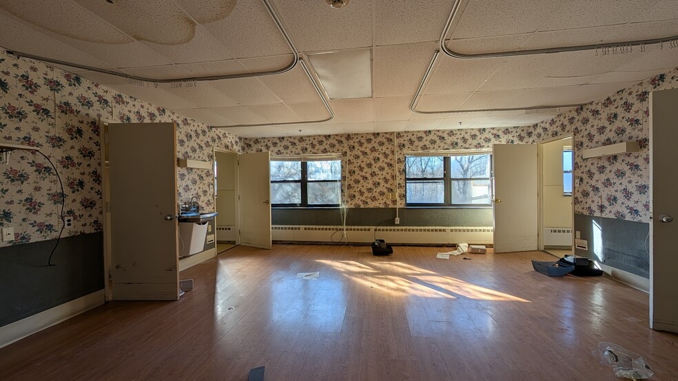 More Photos Of 60 Crouch Ave, Norwich Skilled Nursing Facility For Sale