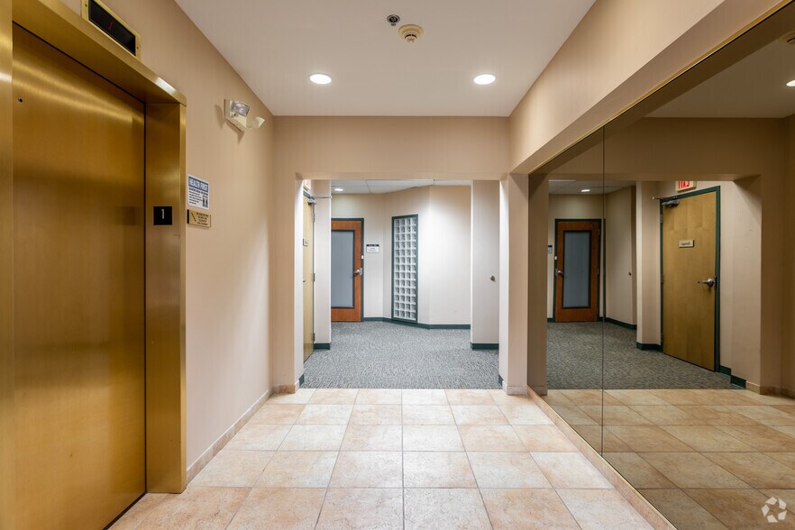 More Photos Of 1 Summit Ct, Fishkill Unknown For Lease