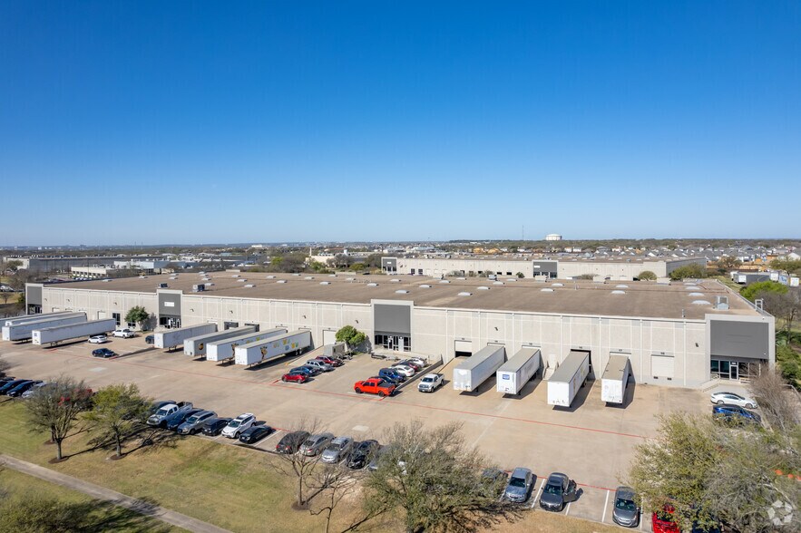 More Photos Of 2300 Grand Avenue Pky, Austin Distribution For Lease