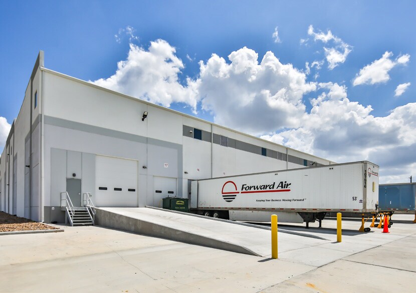 More Photos Of 119 Man United St., Laredo Warehouse For Sale