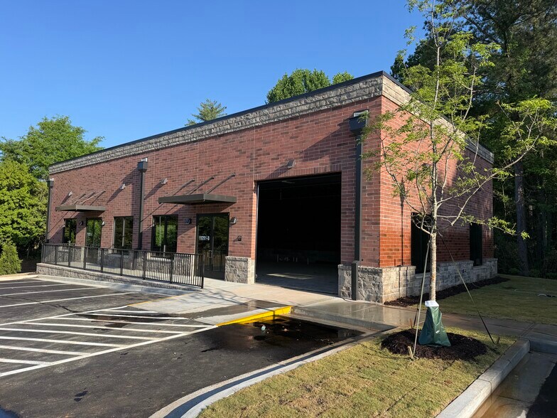 Primary Photo Of 11281 Highway 92, Woodstock General Retail For Lease