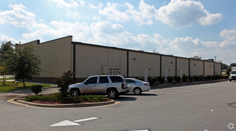 More Photos Of 603 East Blvd, Williamston Freestanding For Lease